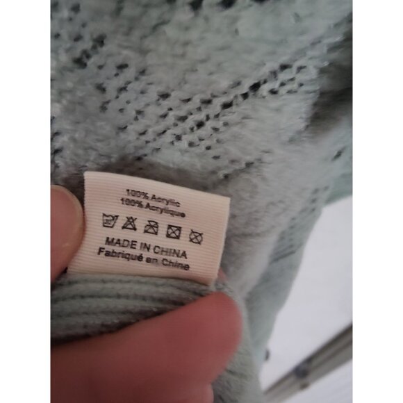 Pretty Persuasions Shawl Wrap Cozy Open Knit Aqua Blue W Fringe One Size NWT - Picture 5 of 8